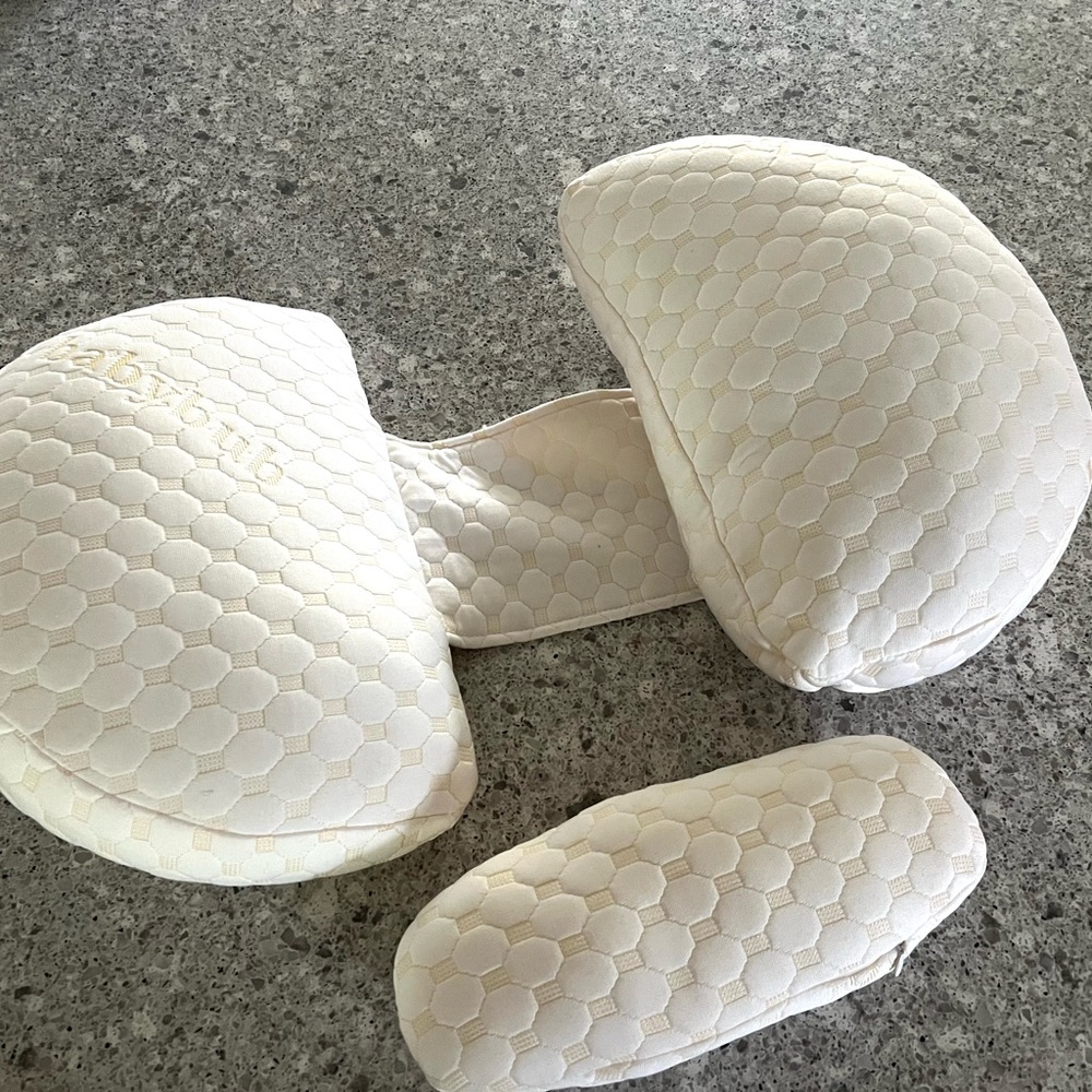 BabyBub Maternity Pillow